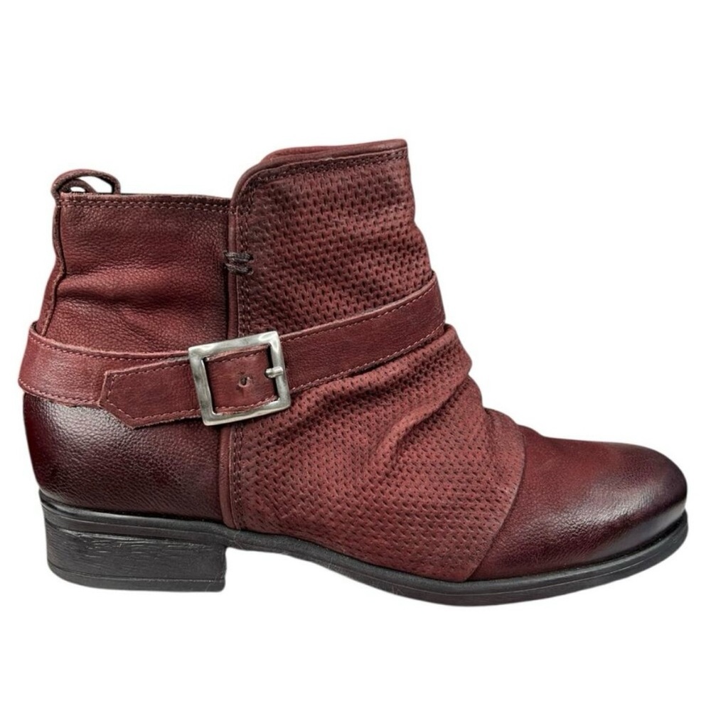 Miz Mooz Suzy leather ankle boots in a merlot color size 38 (7.5 US).